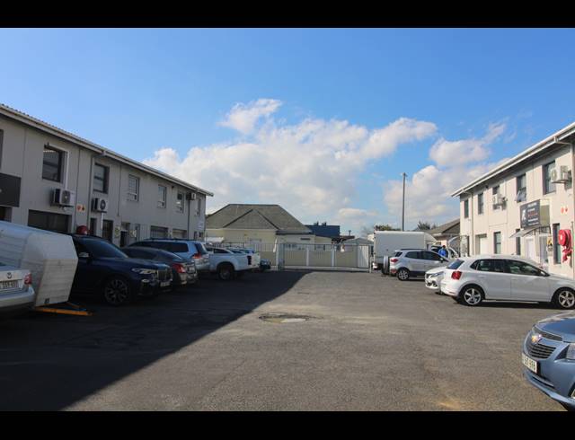 113M² BUILDING FOR SALE IN MAITLAND